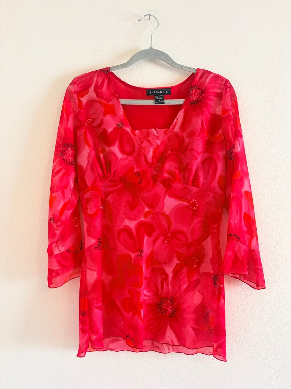 Vintage Women's Tropical Red and Pink Floral V-Neck Babydoll Tunic Top